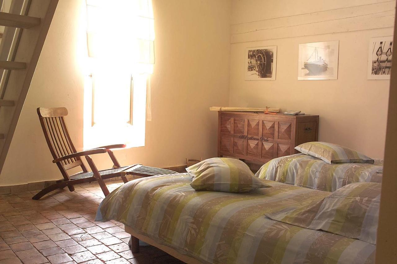 Demeure De Digoine "Chambre D'Hotes" Bourg-Saint-Andéol Εξωτερικό φωτογραφία